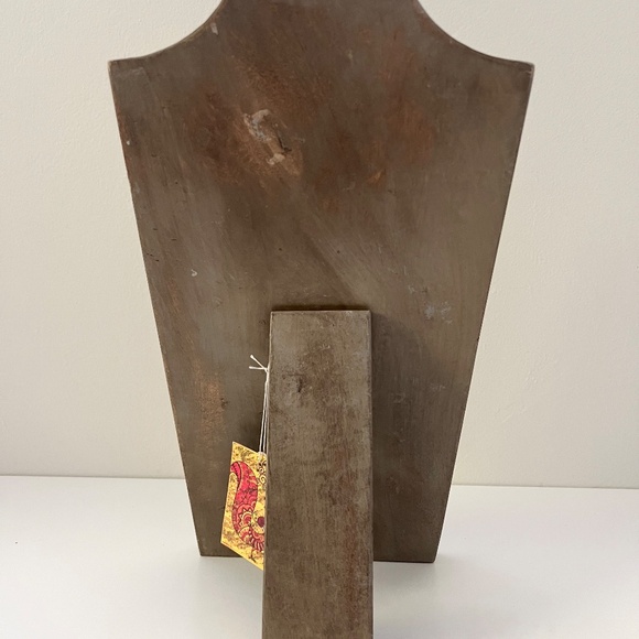 Handcrafted Rustic Wooden Necklace Display Easel Stand With Floral Accents - Picture 4 of 6